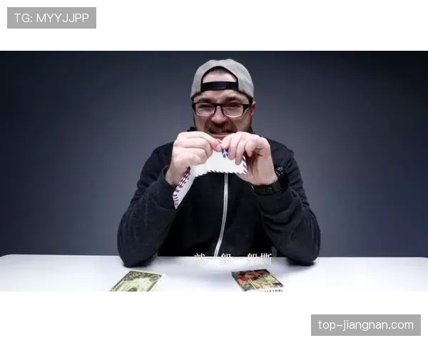 孙兴慜随手买的外套价格，瞬间吞掉我三个月外卖钱